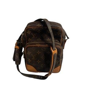 0192 Louis Vuitton Monogram Amazone Crossbody